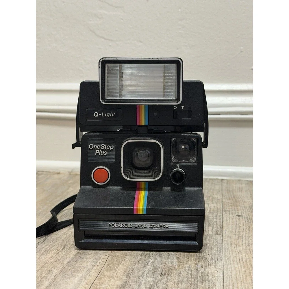UNTESTED 1980 Polaroid OneStep Plus SX-70 Land Camera w/ Q-Light Flash Rainbow